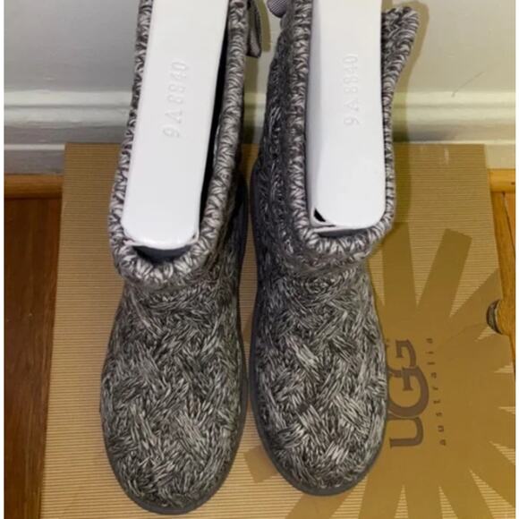UGG Isla Cableknit Boots Gray Grey Size 9 - Picture 5 of 6